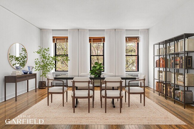 Building Photo - 121 E 61st St