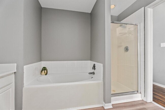 Building Photo - 7322 Foxbrook Dr