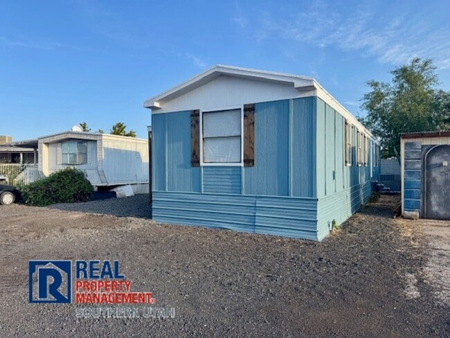 Building Photo - Modular in Veyo