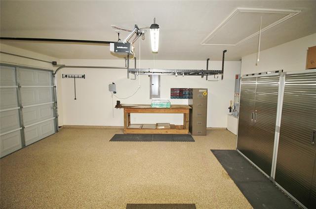 Building Photo - 1713 Fair Oaks Ln