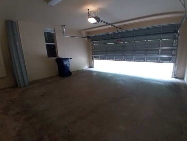 Building Photo - 9010 SW 169th Ave