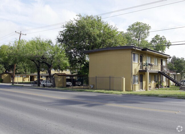 Building Photo - Jasmine Gardens Apartments