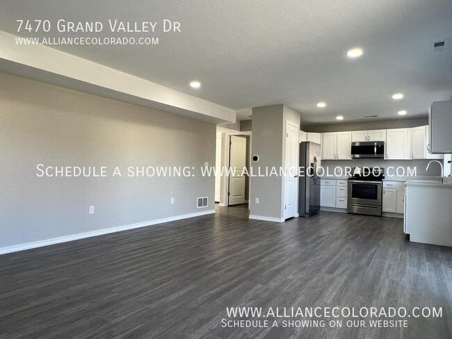 Building Photo - 7470 Grand Valley Dr