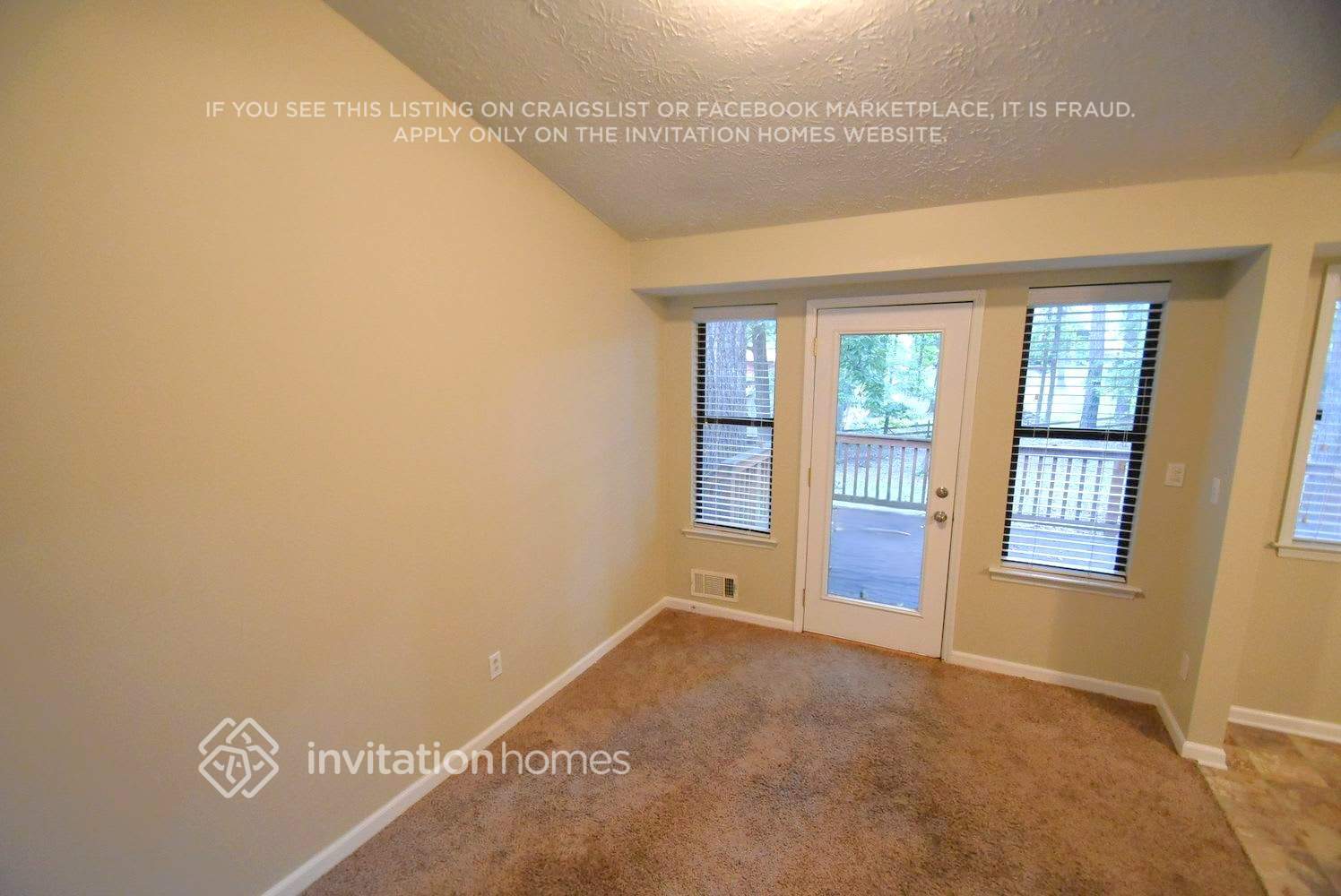 Building Photo - 3161 Octavia Ln