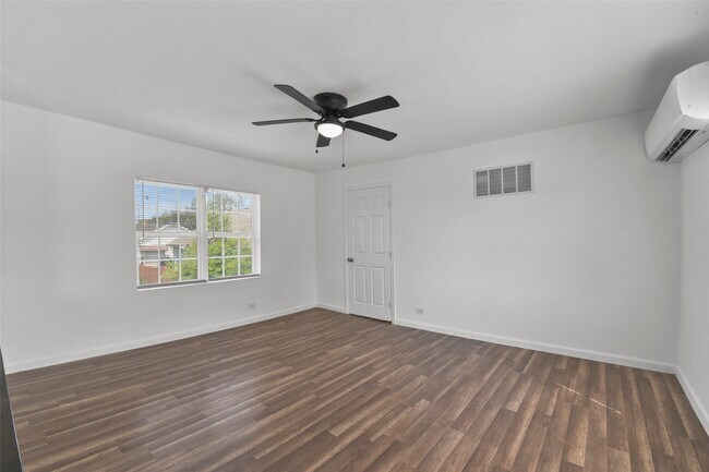 Building Photo - 3912 Bering St