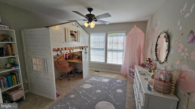 Building Photo - 47400 River Crest St