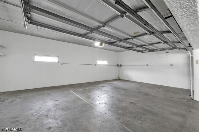 Building Photo - 765 Bentwater Cir