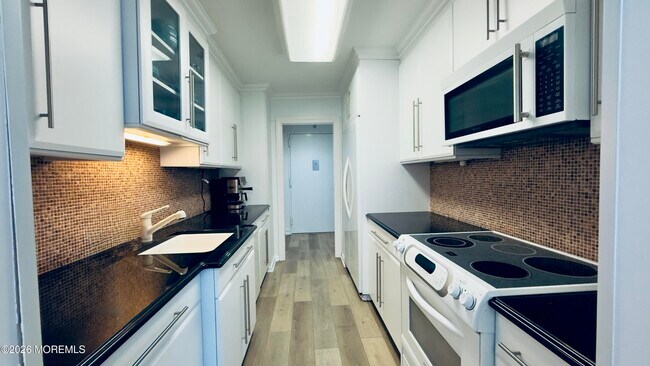 Building Photo - 787 Ocean Ave