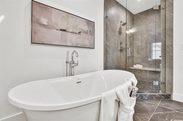 Building Photo - 4116 University Blvd