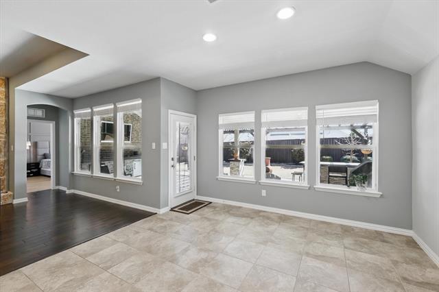 Building Photo - 1129 Berrydale Dr