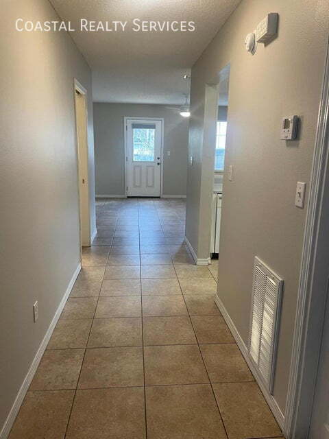 Building Photo - 2269 Whitman Ln