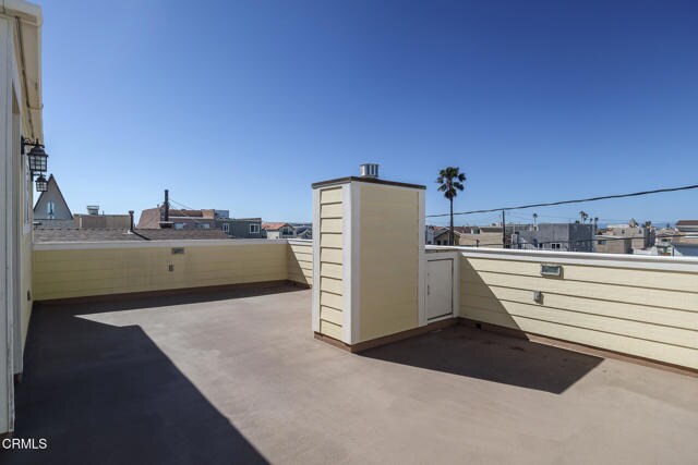 Building Photo - 121 Los Angeles Ave