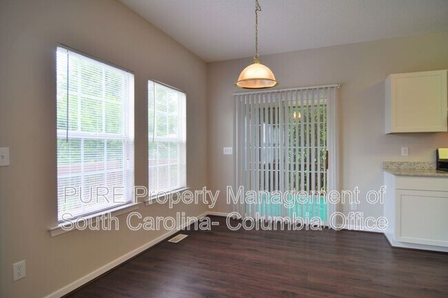 Building Photo - 210 Kingston Forest Dr