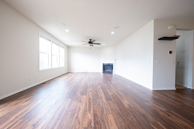 Building Photo - 9183 Lighthouse Ln