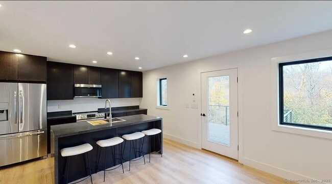 Building Photo - 145-139 CT-39