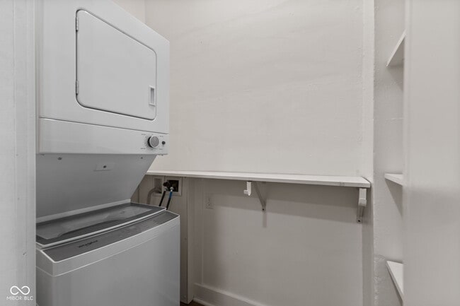 Building Photo - 195 W Marion St