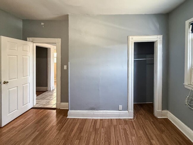 Building Photo - 341 Ave E