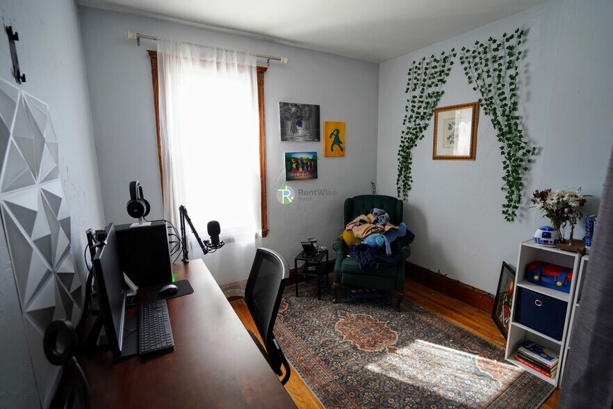 Building Photo - 15 Sumner St