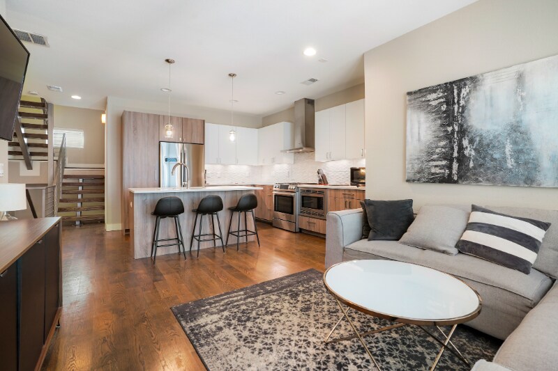Building Photo - 1333 Elati St