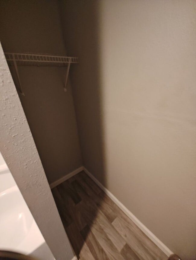 Building Photo - Cute 2BD/1BA