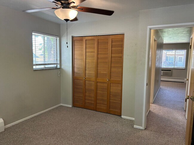 Building Photo - Prime Fort Collins Location – 2 Bedroom Apartment Available Now