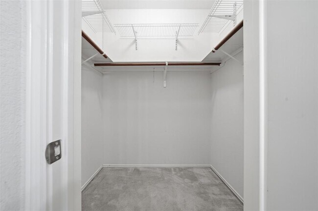 Building Photo - 5801 Marchmont Ln