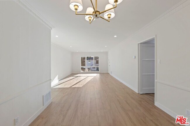 Building Photo - 1252 N Crescent Heights Blvd