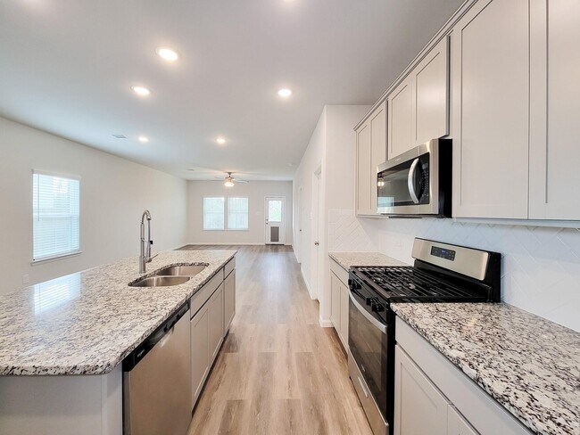 Building Photo - 94 Valiant Ridge Trail