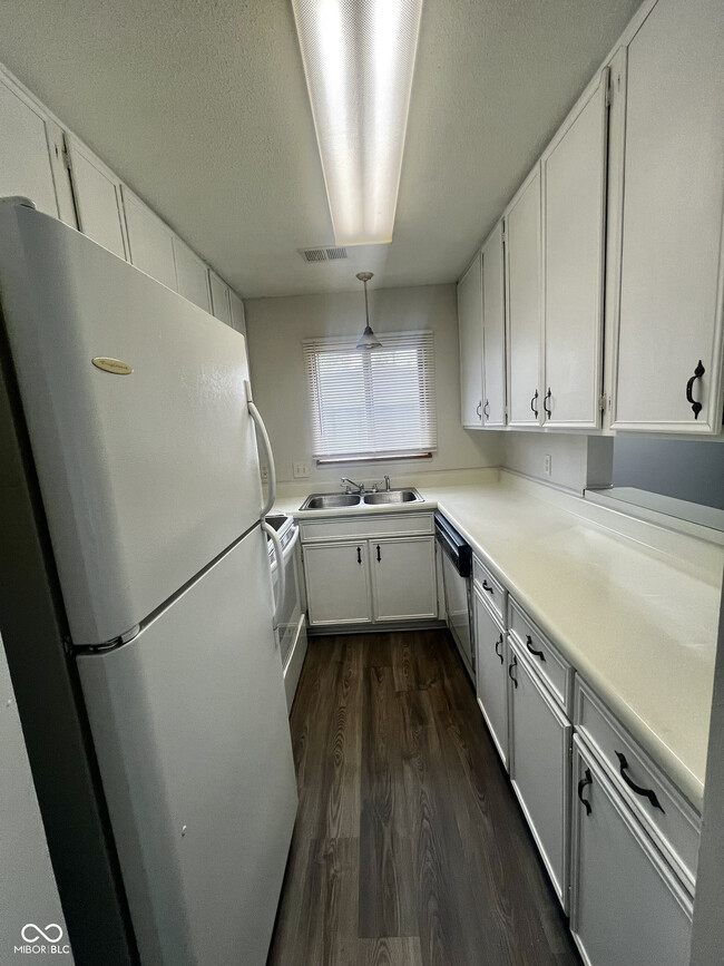 Building Photo - 6458 Lupine Terrace
