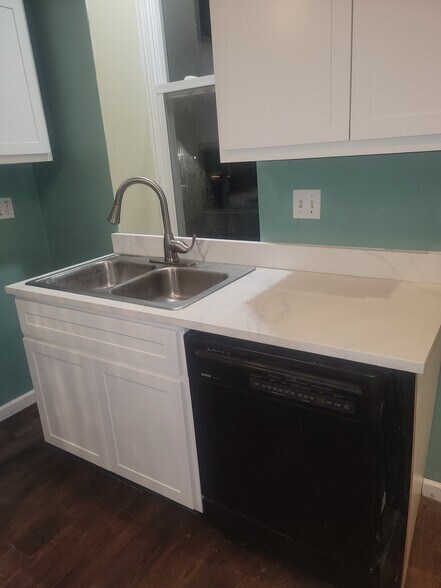 Building Photo - 1710 S 8th St