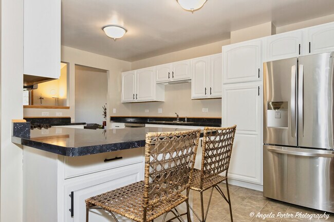 Building Photo - 5850 Fieldstone Trail