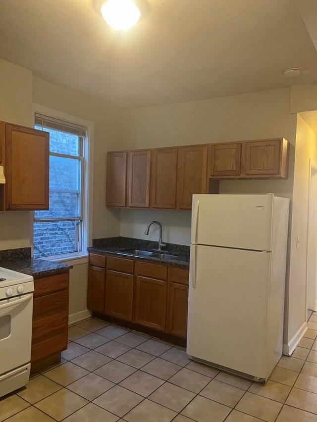 Building Photo - 4026 W 21st Pl