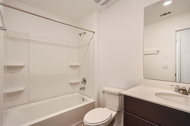 Building Photo - 2712 Shimsham Dr