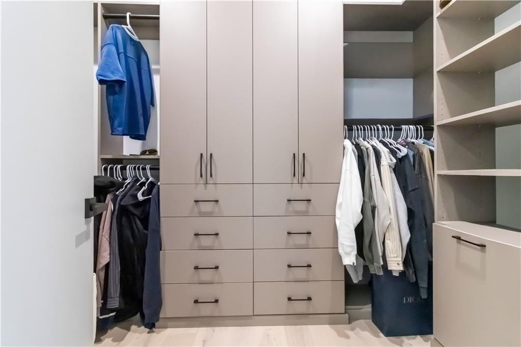 Building Photo - 2824 Ashford Rd NE