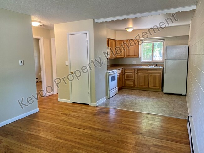 Interior Photo - 419 Laporte Ave