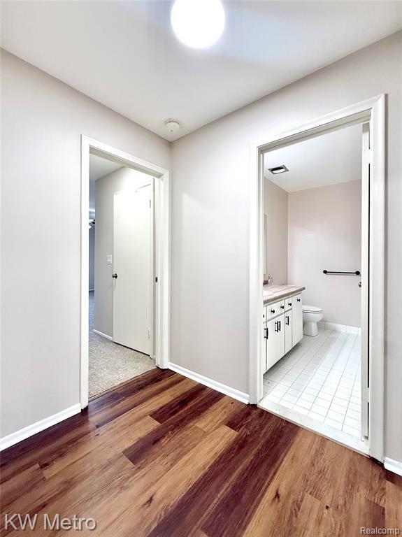 Building Photo - 27654 Echo Valley W