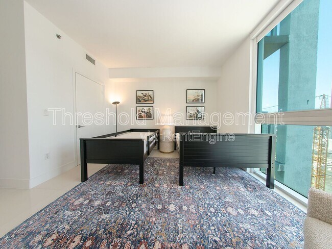Building Photo - 500 Brickell Ave