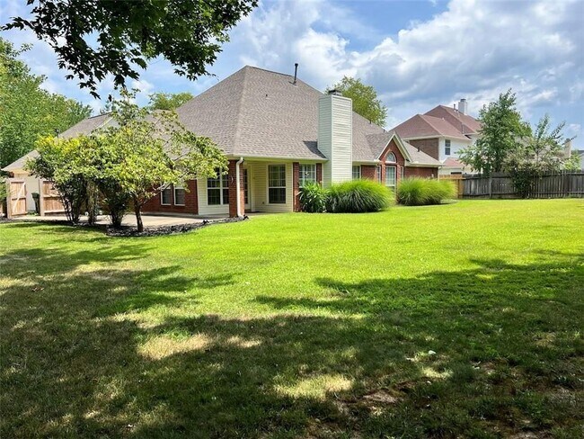 Building Photo - 5408 W Redbud St