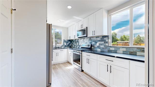 Building Photo - 1445 S Kearney St