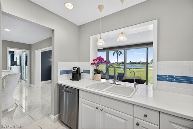 Building Photo - 3111 Boca Ciega Dr