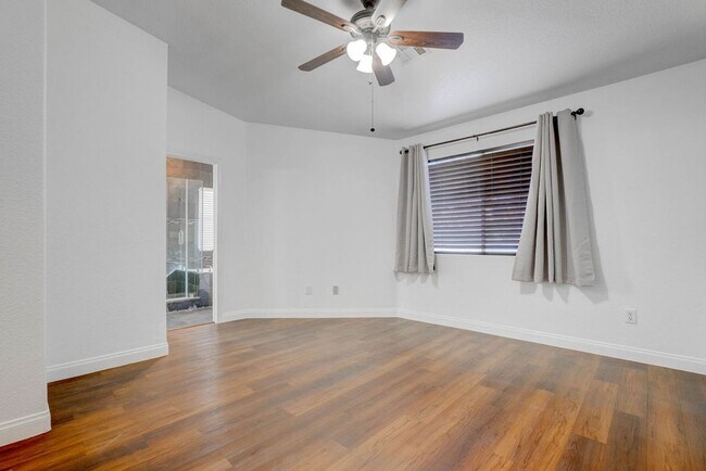 Building Photo - 2205 Riderwood Ave