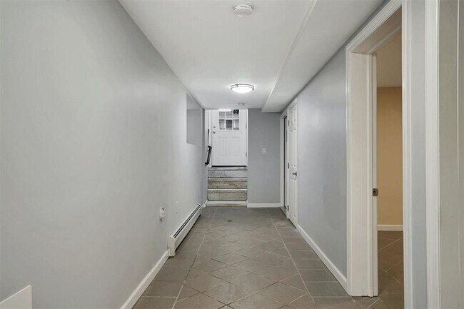 Building Photo - 126 75th St