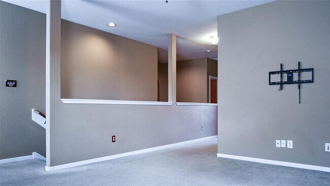 Building Photo - 15206 Bartlett Landing Dr