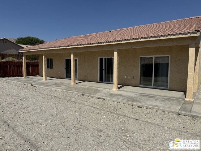 Building Photo - 12385 Sumac Dr