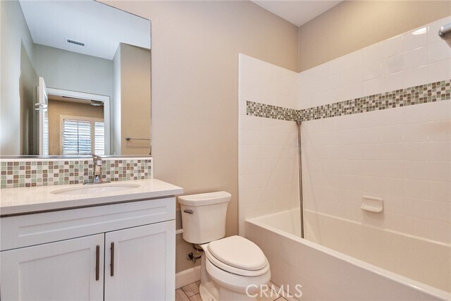 Building Photo - 116 Bridle Path