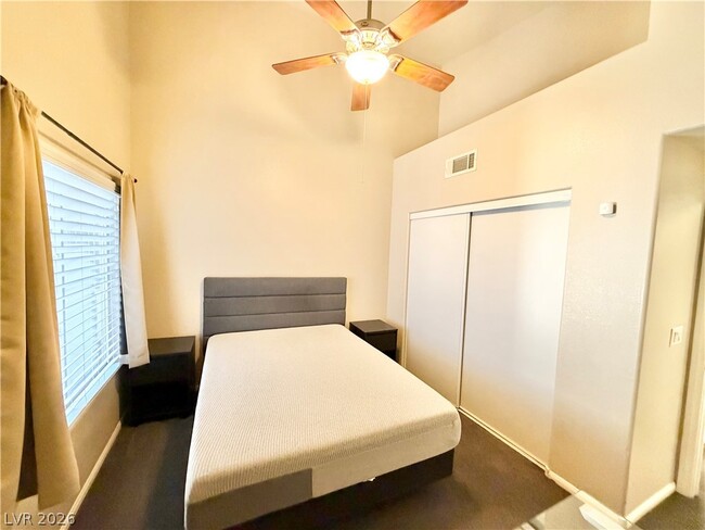 Building Photo - 4930 Black Bear Rd