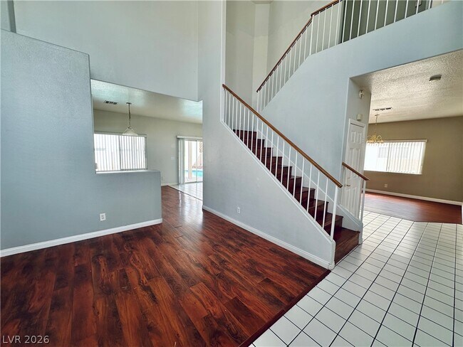 Building Photo - 7216 Winding Creek Dr