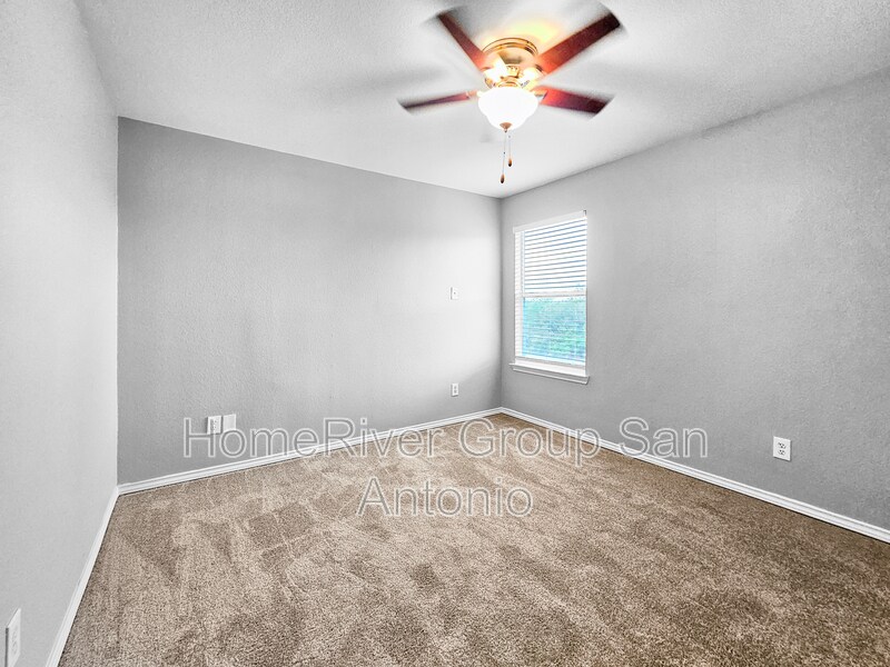 Building Photo - 2907 Candleside Dr