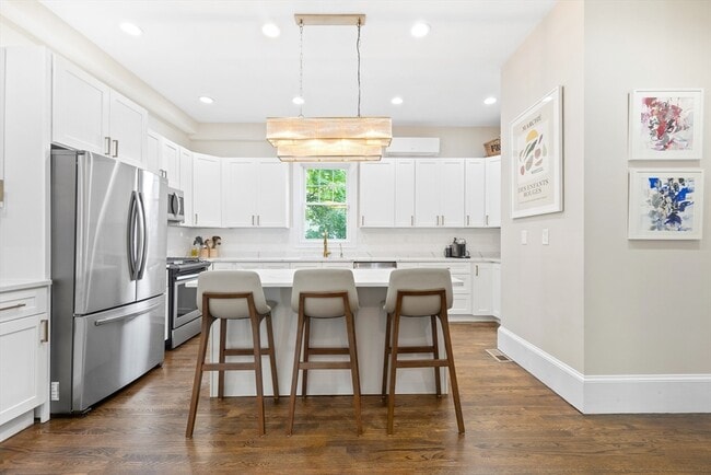 Building Photo - 90 Maple Pl