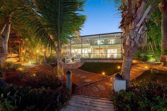 Building Photo - 3842 SW St Lucie Ln